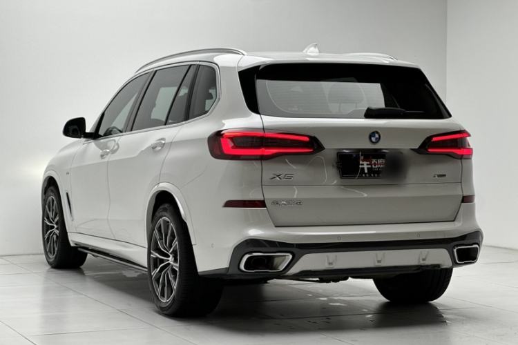 Used BMW X5 2022 Restyled xDrive 30Li M Sport Package Exterior 3