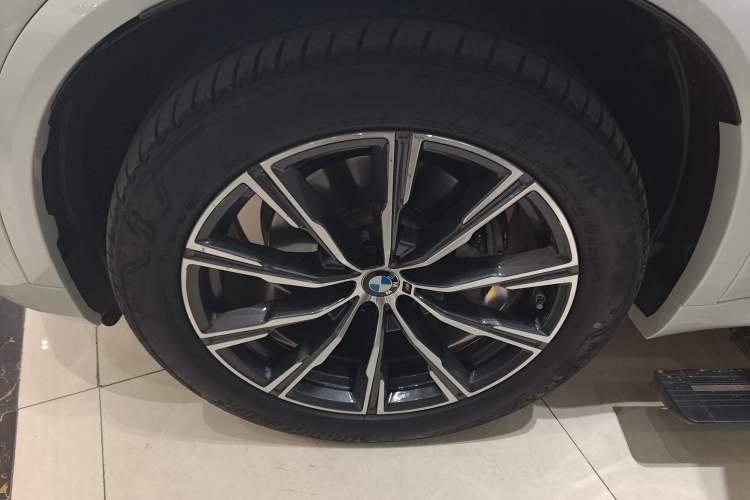 Used BMW X5 2022 xDrive40i M Sport Package Exterior 3
