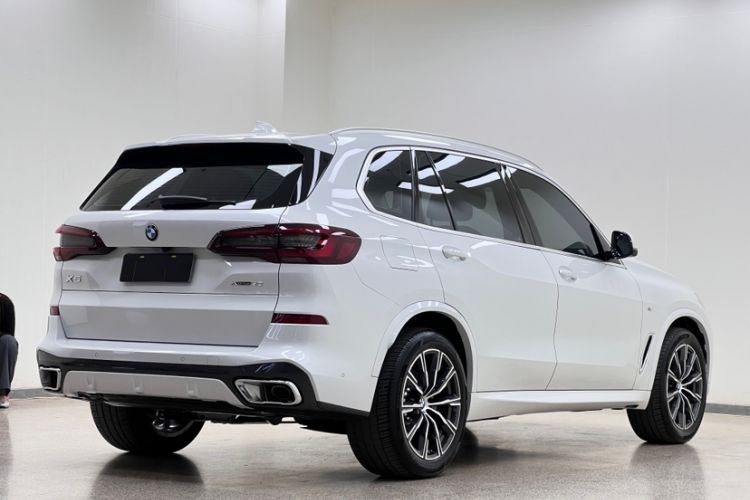 Used BMW X5 2022 Restyled xDrive 30Li M Sport Package Exterior 3