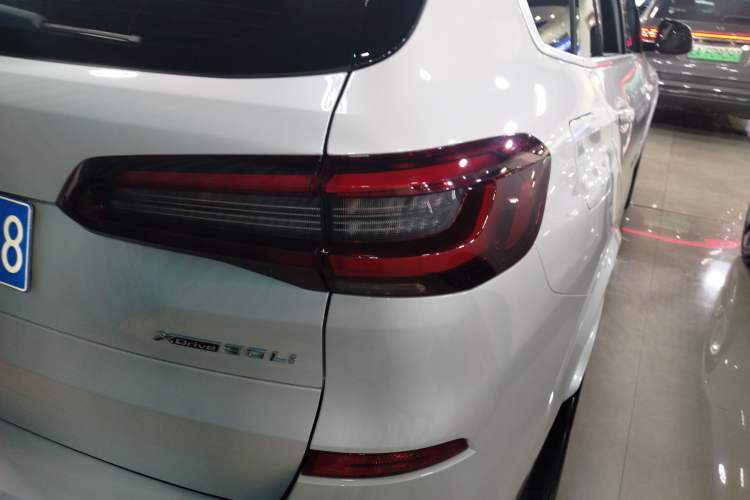 Used BMW X5 2022 Restyled xDrive 30Li M Sport Package Exterior 3