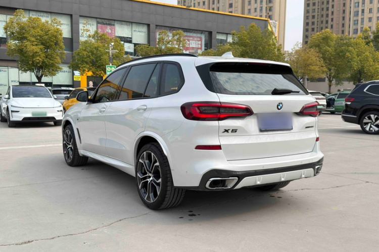 Used BMW X5 2022 Restyled xDrive 40Li Luxury Edition M Sport Package Exterior 4