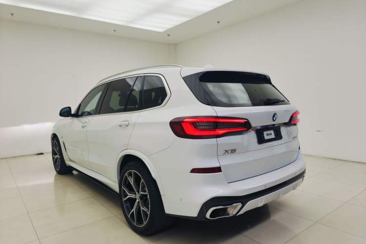 Used BMW X5 2022 Restyled xDrive 40Li M Sport Package Exterior 4
