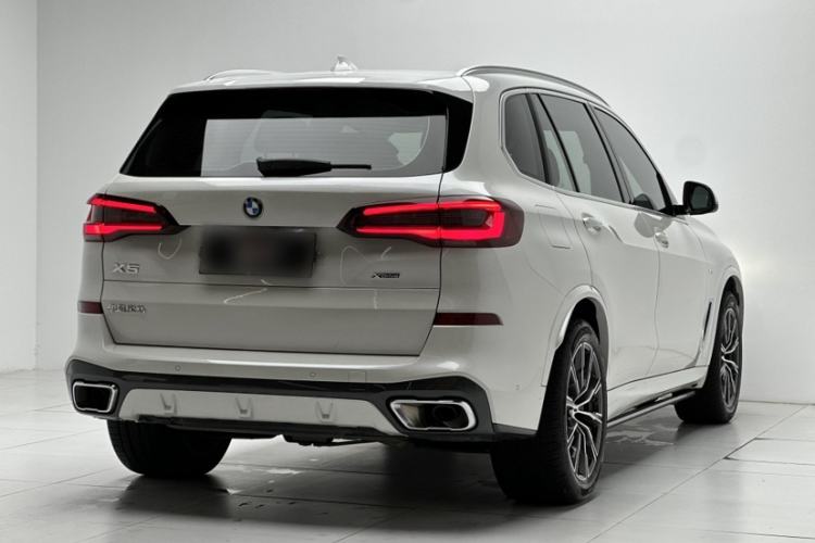 Used BMW X5 2022 Restyled xDrive 30Li M Sport Package Exterior 5