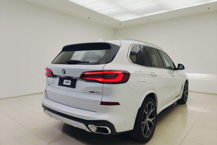 Used BMW X5 2022 Restyled xDrive 40Li M Sport Package Exterior 6
