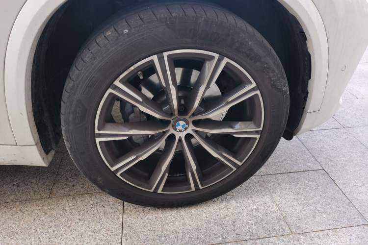Used BMW X5 2022 xDrive 30Li Luxury M Sport Package Exterior 7