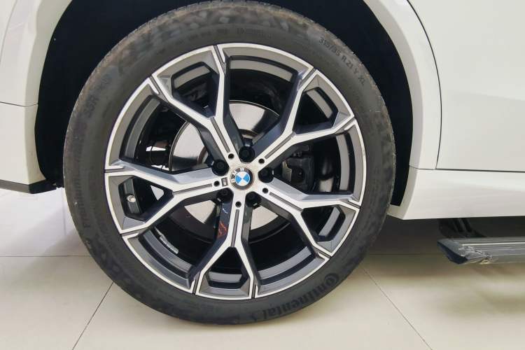 Used BMW X5 2022 Restyled xDrive 40Li M Sport Package Exterior 7