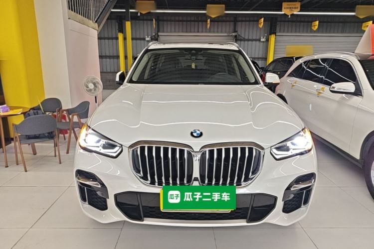 Used BMW X5 2022 Restyled xDrive 30Li M Sport Package Front