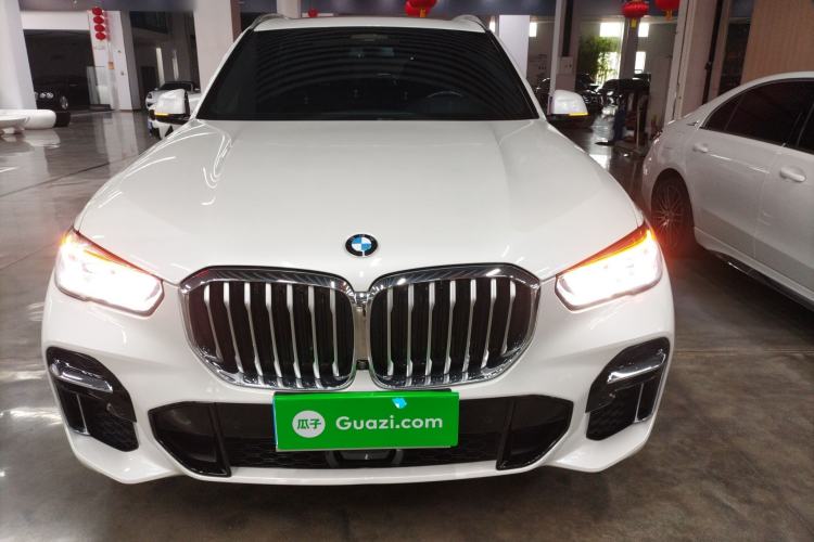 Used BMW X5 2022 xDrive 40Li Luxury Edition M Sport Package Front