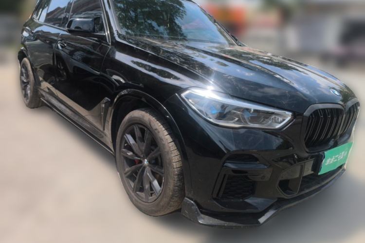 Used BMW X5 2022 Restyled xDrive 30Li Luxury Version M Sport Package Front Right 45 Deg