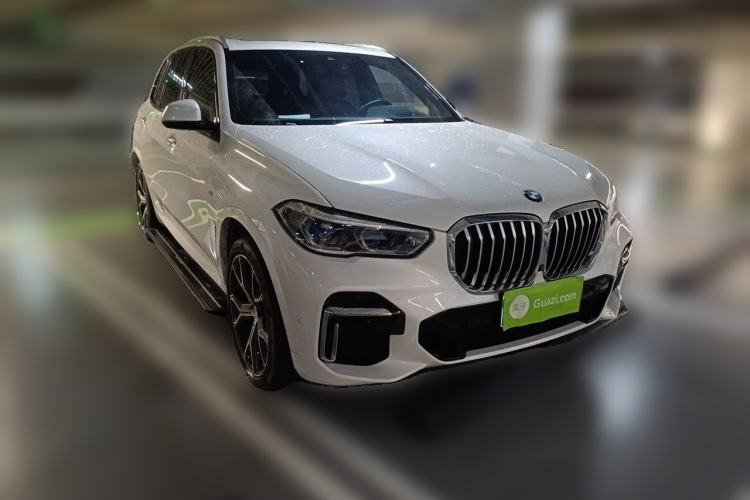 Used BMW X5 2022 xDrive 40Li M Sport Package Front Right 45 Deg