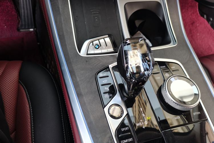 Used BMW X5 2022 xDrive 30Li Luxury M Sport Package Gear Lever