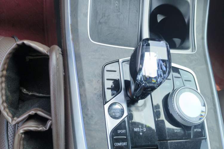 Used BMW X5 2022 Restyled xDrive 30Li Luxury Version M Sport Package Gear Lever