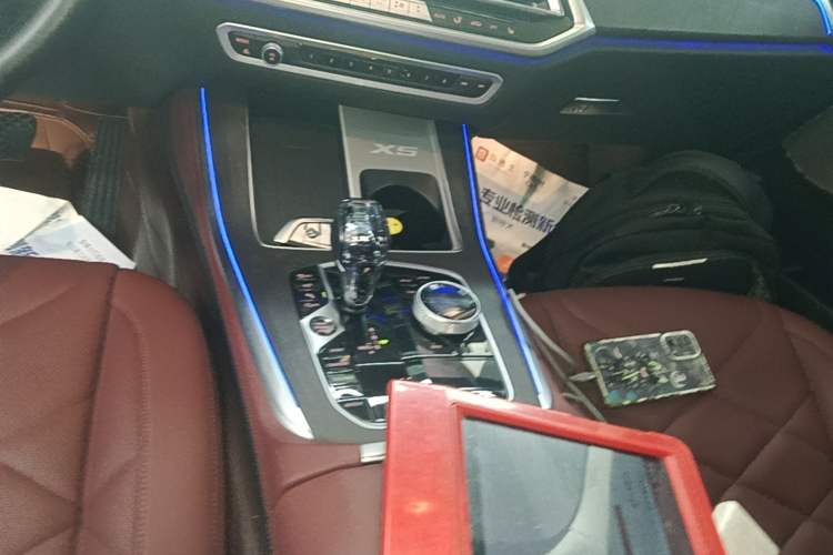 Used BMW X5 2022 Restyled xDrive 30Li Luxury Version M Sport Package Gear Lever