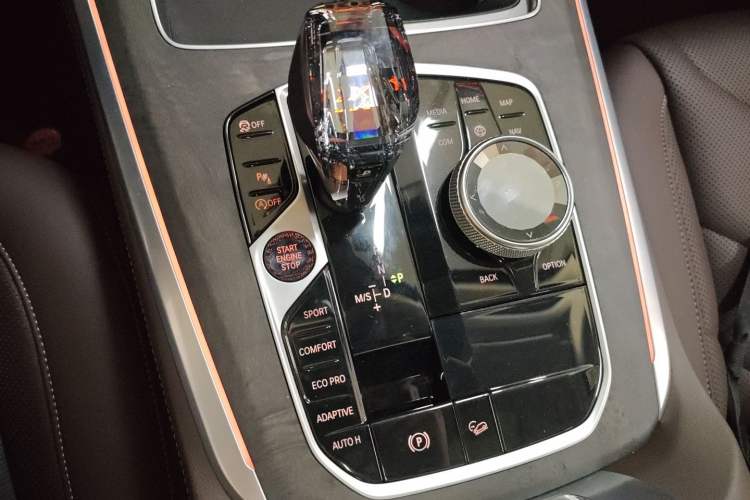 Used BMW X5 2022 xDrive 30Li M Sport Package Gear Lever