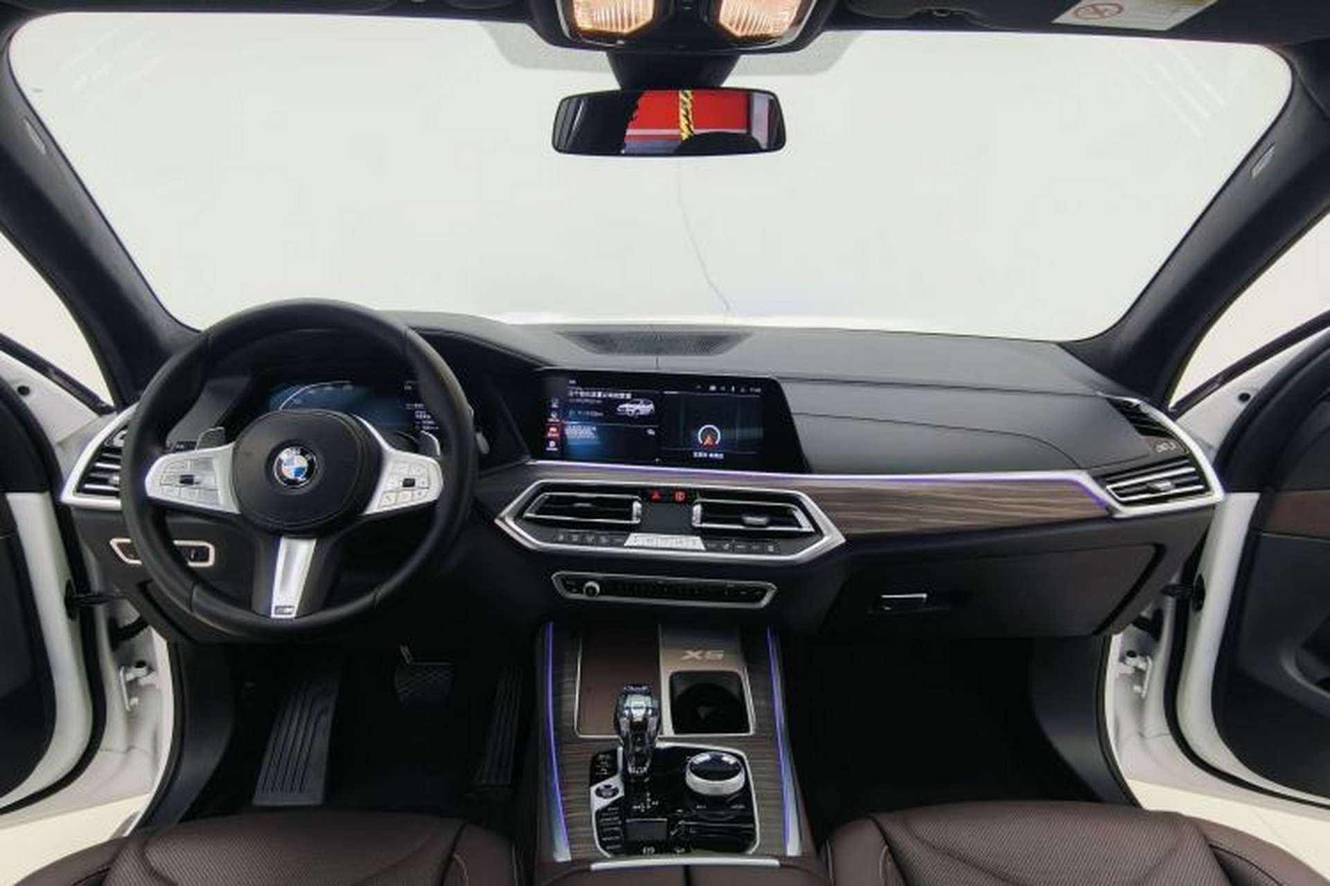 Used BMW X5 2022 Restyled xDrive 40Li M Sport Package Interior 1