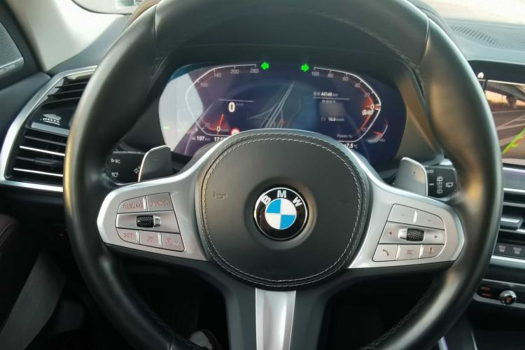 Used BMW X5 2022 Restyled xDrive 30Li Luxury Version M Sport Package Interior 11