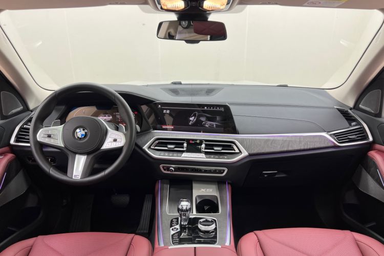 Used BMW X5 2022 Restyled xDrive 30Li M Sport Package Interior 12