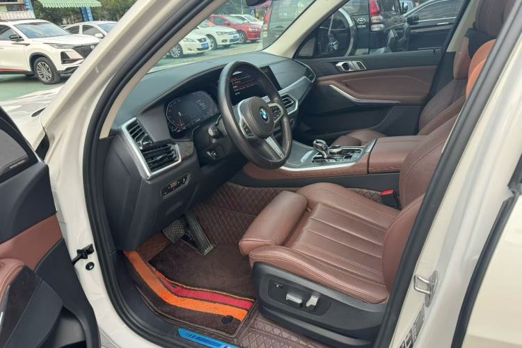 Used BMW X5 2022 xDrive30i M Sport Package Interior 2
