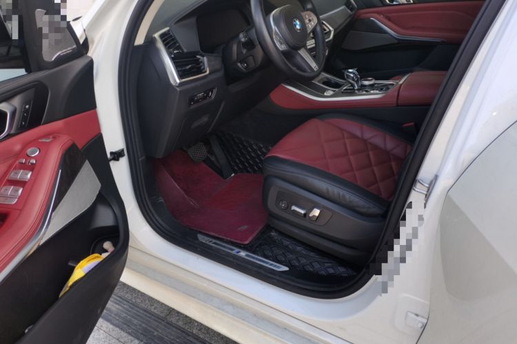 Used BMW X5 2022 xDrive 30Li Luxury M Sport Package Interior 3