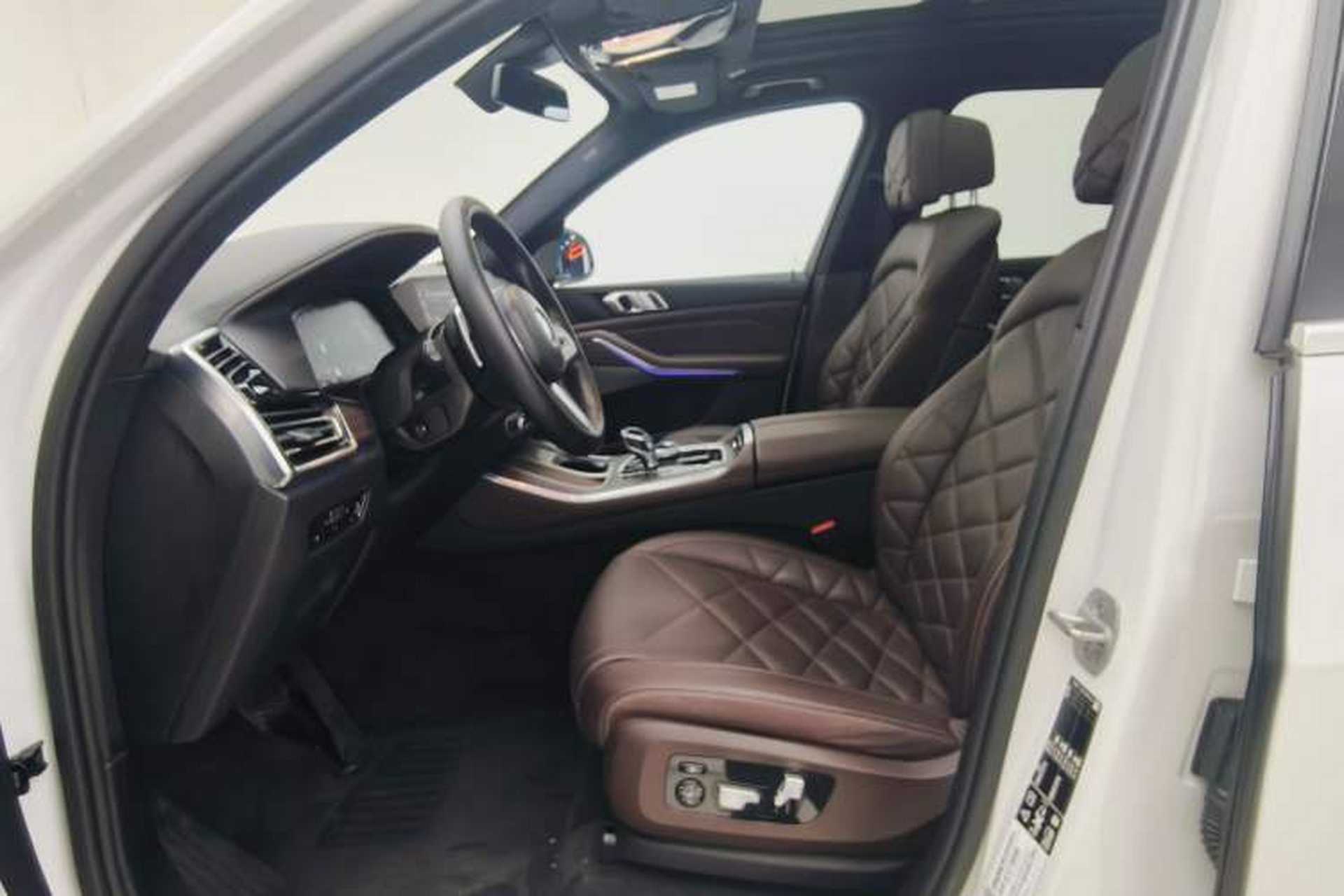 Used BMW X5 2022 Restyled xDrive 40Li M Sport Package Interior 3