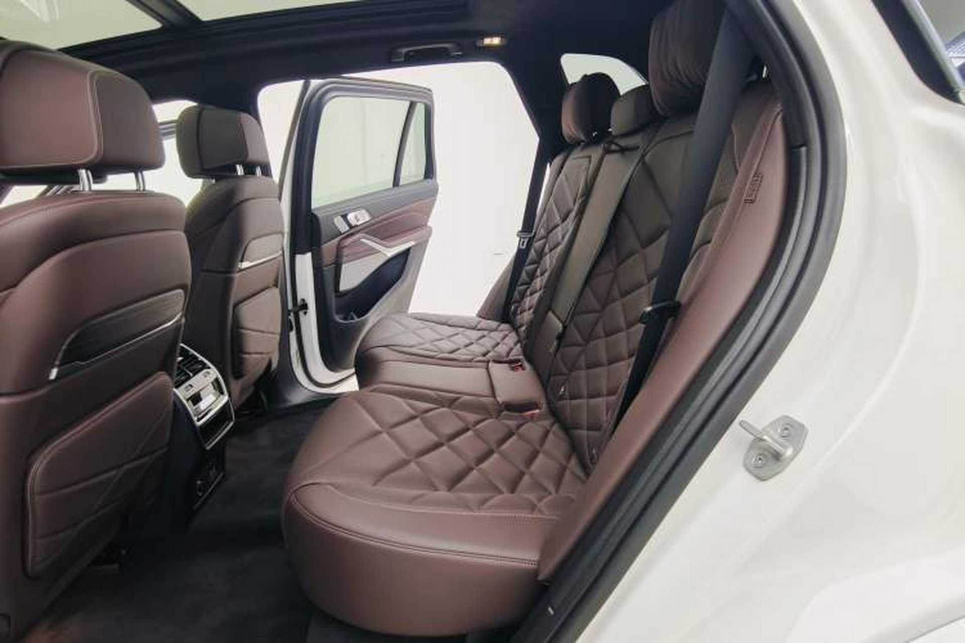Used BMW X5 2022 Restyled xDrive 40Li M Sport Package Interior 4