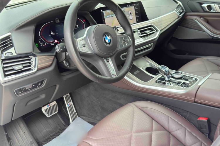 Used BMW X5 2022 Restyled xDrive 40Li Luxury Edition M Sport Package Interior 6