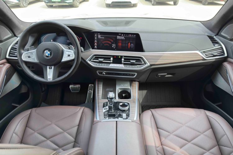 Used BMW X5 2022 Restyled xDrive 40Li Luxury Edition M Sport Package Interior 8