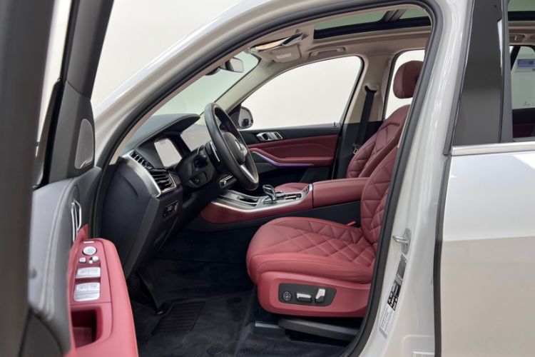 Used BMW X5 2022 Restyled xDrive 30Li M Sport Package Interior 8