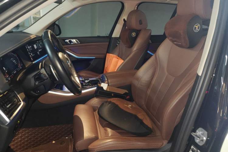Used BMW X5 2022 xDrive40i M Sport Package Left Front Seat
