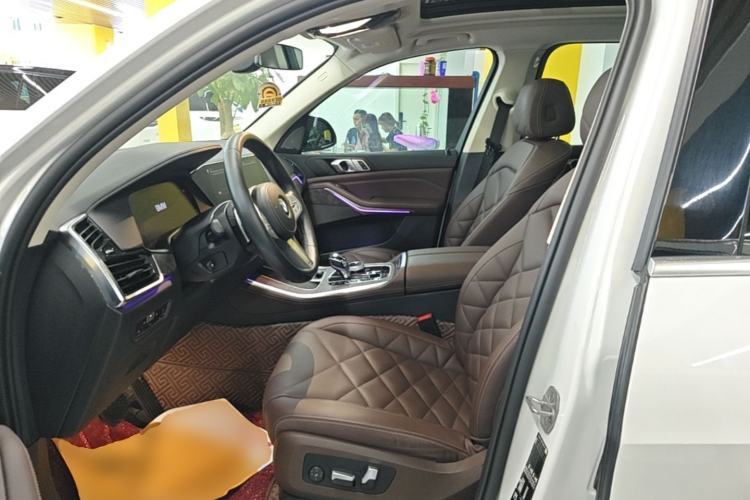 Used BMW X5 2022 Restyled xDrive 30Li M Sport Package Left Front Seat