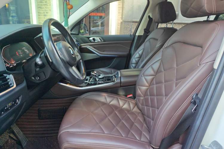 Used BMW X5 2022 xDrive 30Li Luxury M Sport Package Left Front Seat