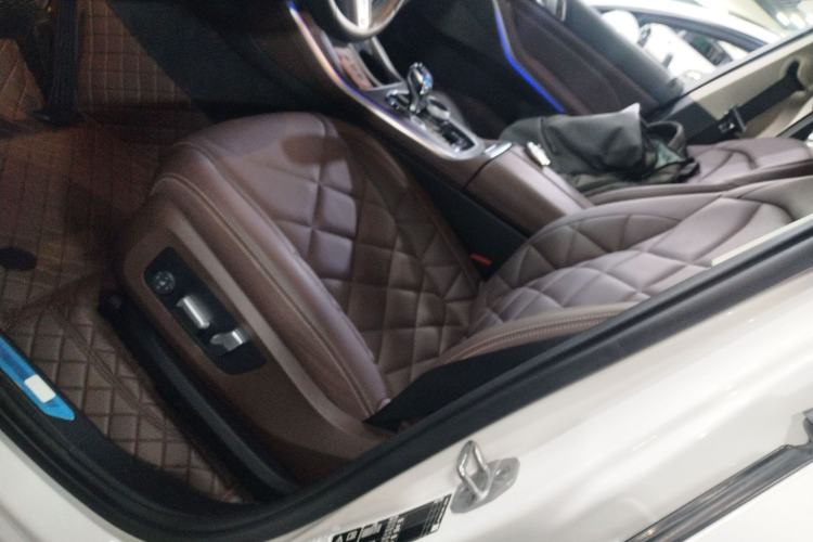 Used BMW X5 2022 Restyled xDrive 30Li M Sport Package Left Front Seat