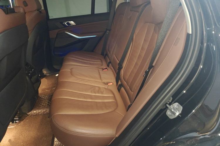 Used BMW X5 2022 xDrive40i M Sport Package Left Rear Seat