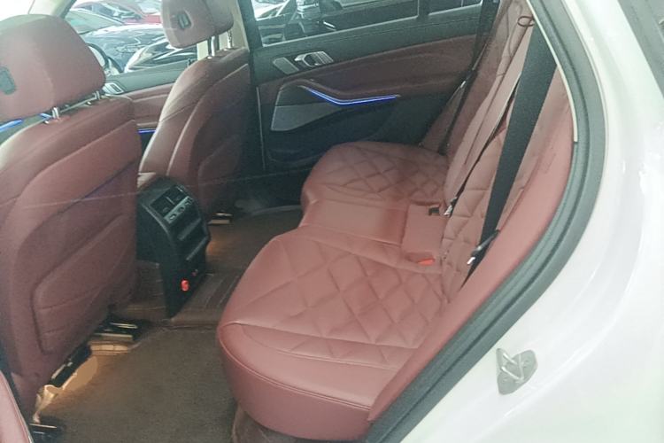 Used BMW X5 2022 Restyled xDrive 30Li Luxury Version M Sport Package Left Rear Seat