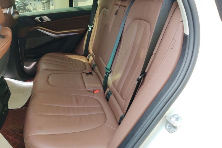 Used BMW X5 2022 xDrive40i M Sport Package Left Rear Seat