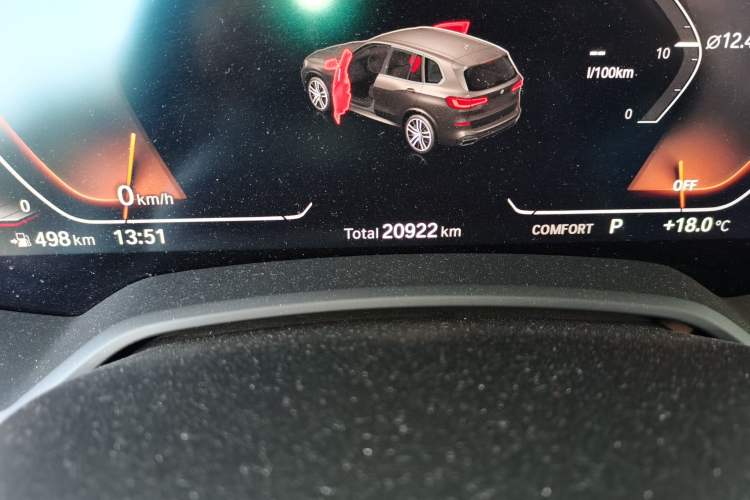 Used BMW X5 2022 xDrive 30Li Luxury M Sport Package Odometer Close Up