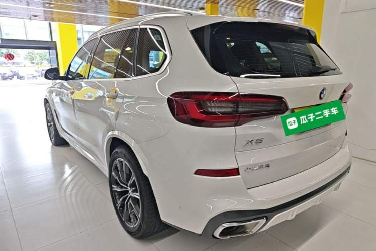 Used BMW X5 2022 Restyled xDrive 30Li M Sport Package Rear Left 45 Deg