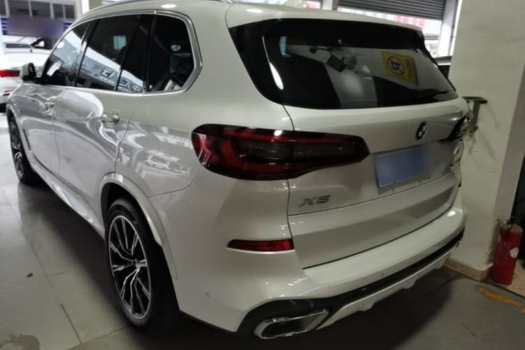 Used BMW X5 2022 Restyled xDrive 30Li Luxury Version M Sport Package Rear Left 45 Deg