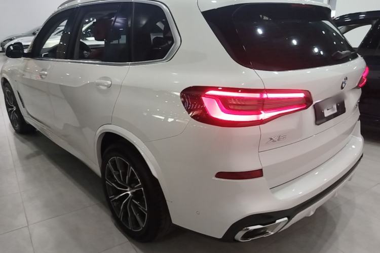 Used BMW X5 2022 Restyled xDrive 30Li M Sport Package Rear Left 45 Deg