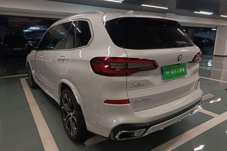 Used BMW X5 2022 Restyled xDrive 40Li Luxury Edition M Sport Package Rear Left 45 Deg
