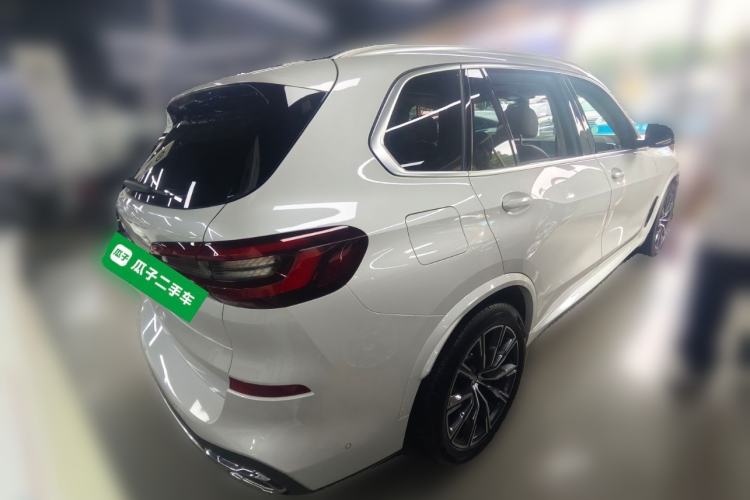 Used BMW X5 2022 Restyled xDrive 30Li M Sport Package Rear Right 45 Deg