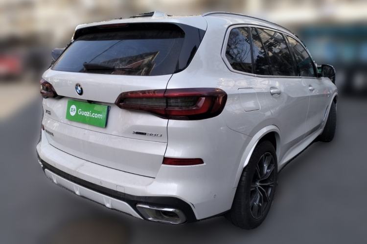 Used BMW X5 2022 Restyled xDrive 30Li Luxury Version M Sport Package Rear Right 45 Deg
