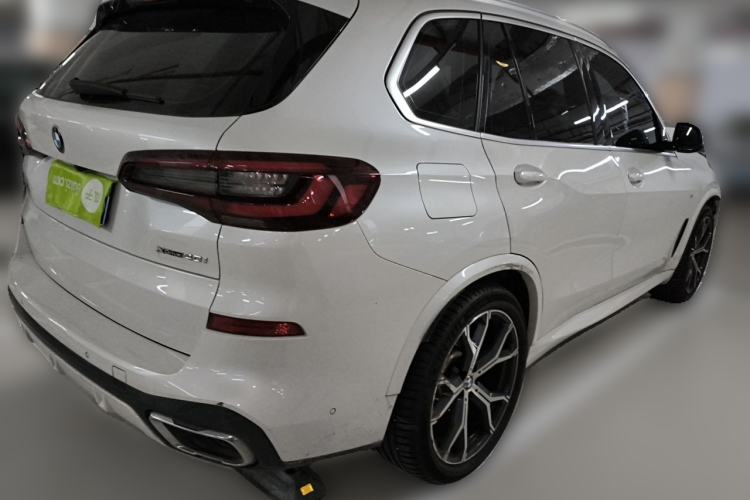 Used BMW X5 2022 xDrive40i Luxury Edition M Sport Package Rear Right 45 Deg