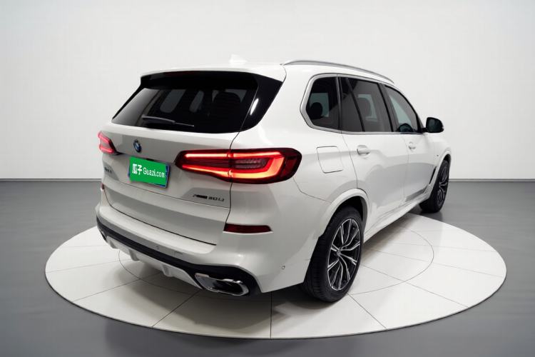 Used BMW X5 2022 Restyled xDrive 30Li M Sport Package Rear Right 45 Deg