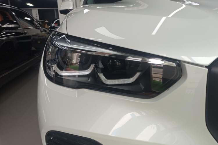 Used BMW X5 2022 Restyled xDrive 30Li M Sport Package Right Front Headlight