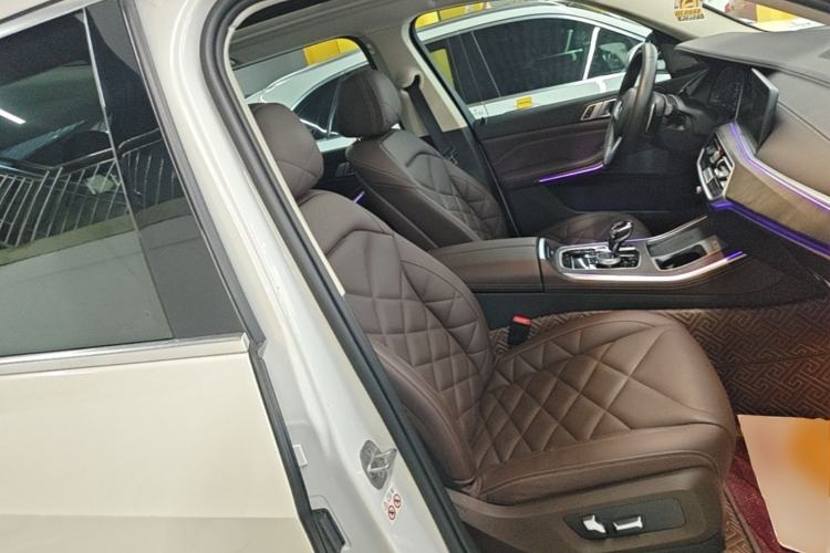 Used BMW X5 2022 Restyled xDrive 30Li M Sport Package Right Front Seat