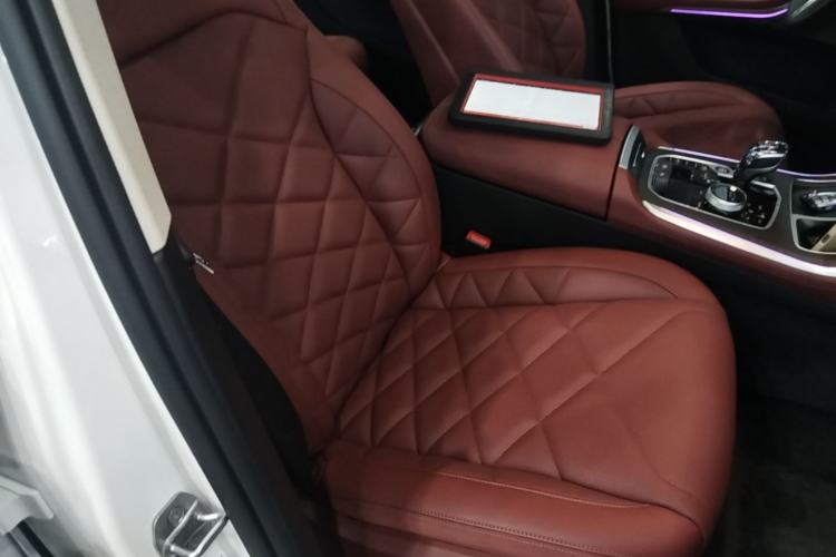 Used BMW X5 2022 Restyled xDrive 30Li M Sport Package Right Front Seat