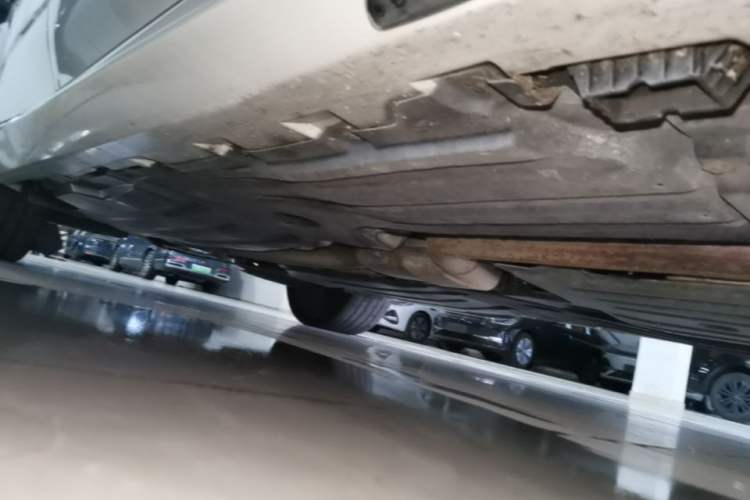 Used BMW X5 2022 Restyled xDrive 30Li Luxury Version M Sport Package Right Side Sill