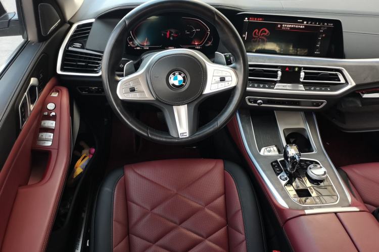 Used BMW X5 2022 xDrive 30Li Luxury M Sport Package Steering Wheel