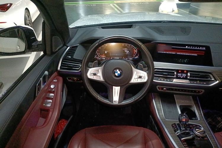 Used BMW X5 2022 xDrive 40Li M Sport Package Steering Wheel